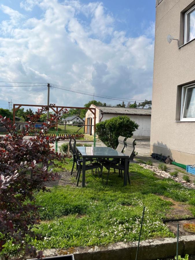 Monstera I Apartment Kolin Exterior photo